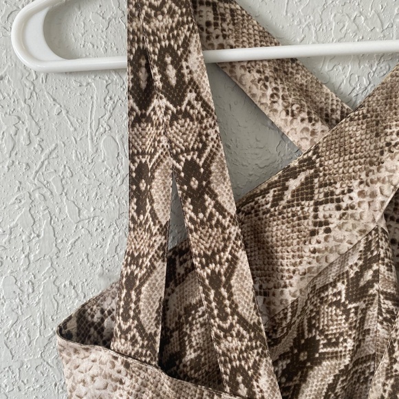 Python Print Strappy Dress - Picture 5 of 6